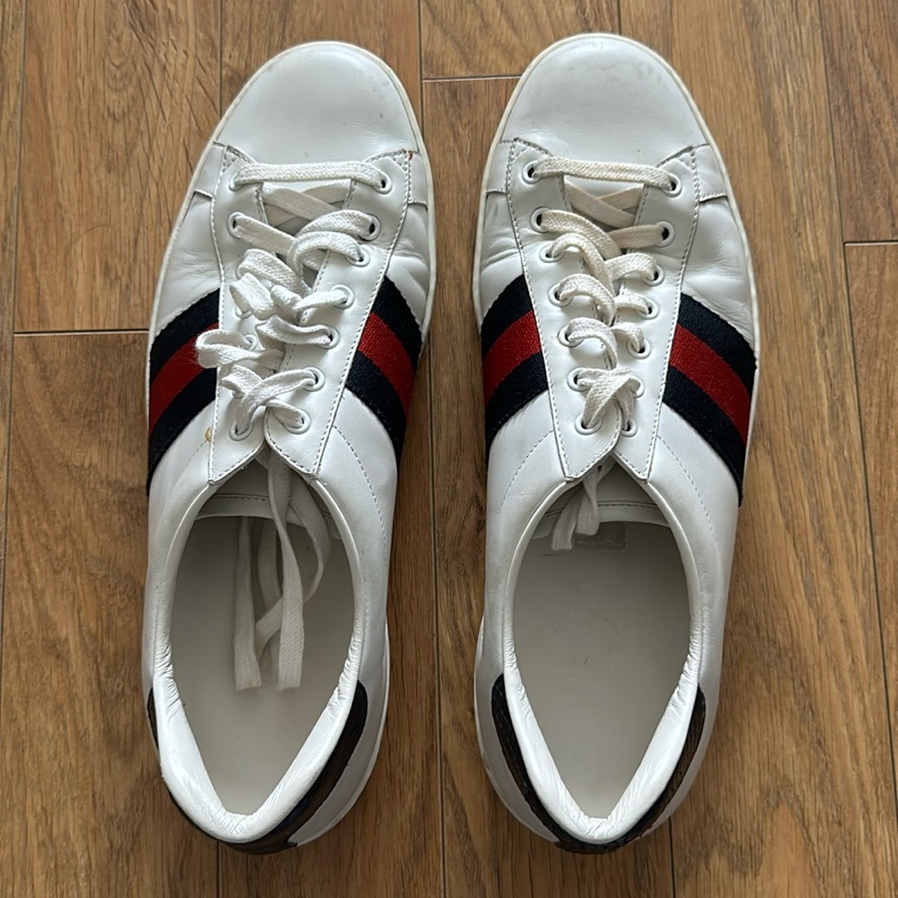 Gucci leather sneakers